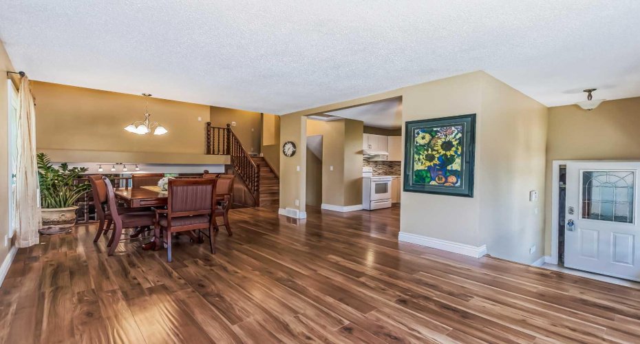 55 Bermuda Close, Calgary, Alberta T3K 1G4, 4 Bedrooms Bedrooms, ,4 BathroomsBathrooms,Residential,For Sale,Bermuda,A2329592