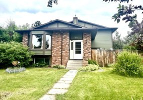55 Bermuda Close, Calgary, Alberta T3K 1G4, 4 Bedrooms Bedrooms, ,4 BathroomsBathrooms,Residential,For Sale,Bermuda,A2329592 55 Bermuda Close, Calgary, Alberta T3K 1G4, 4 Bedrooms Bedrooms, ,4 BathroomsBathrooms,Residential,For Sale,Bermuda,A2329592