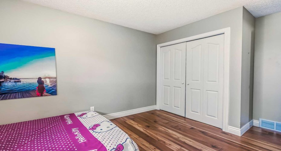 55 Bermuda Close, Calgary, Alberta T3K 1G4, 4 Bedrooms Bedrooms, ,4 BathroomsBathrooms,Residential,For Sale,Bermuda,A2329592