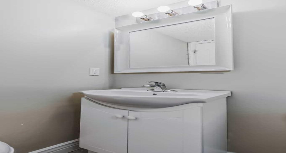 55 Bermuda Close, Calgary, Alberta T3K 1G4, 4 Bedrooms Bedrooms, ,4 BathroomsBathrooms,Residential,For Sale,Bermuda,A2329592