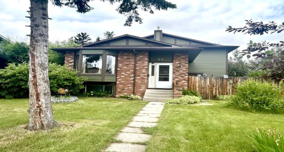 55 Bermuda Close, Calgary, Alberta T3K 1G4, 4 Bedrooms Bedrooms, ,4 BathroomsBathrooms,Residential,For Sale,Bermuda,A2329592