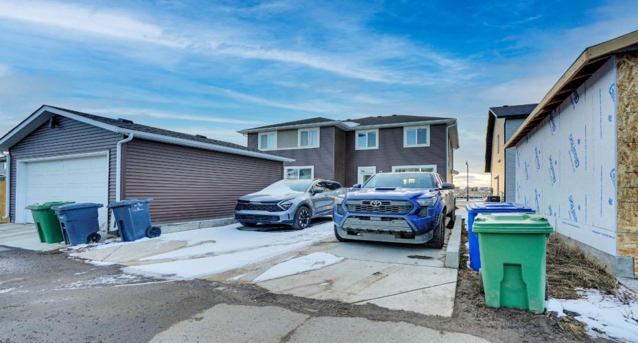324 Dawson Drive, Chestermere, Alberta T1X2A2, 3 Bedrooms Bedrooms, ,3 BathroomsBathrooms,Residential,For Sale,Dawson Drive,A2329597