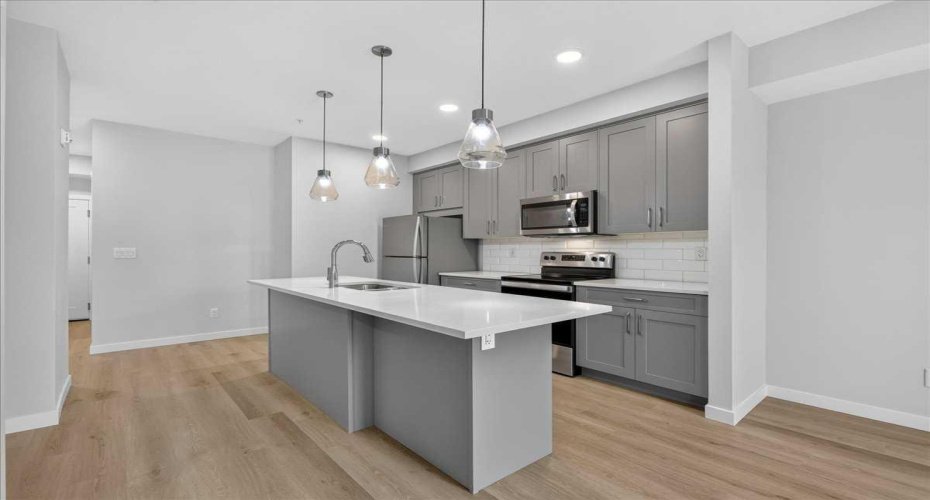 200 Shawnee Square, Calgary, Alberta T2Y0T7, 2 Bedrooms Bedrooms, ,1 BathroomBathrooms,Residential,For Sale,Shawnee,A2329598