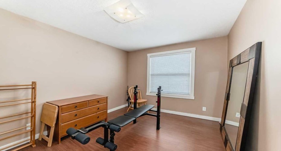 1922 9 Avenue, Calgary, Alberta T2G 0V2, 3 Bedrooms Bedrooms, ,4 BathroomsBathrooms,Residential,For Sale,9,A2329603