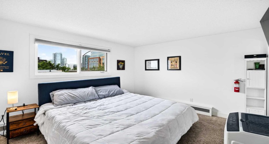 Large primary bedroom - can fit a king bed