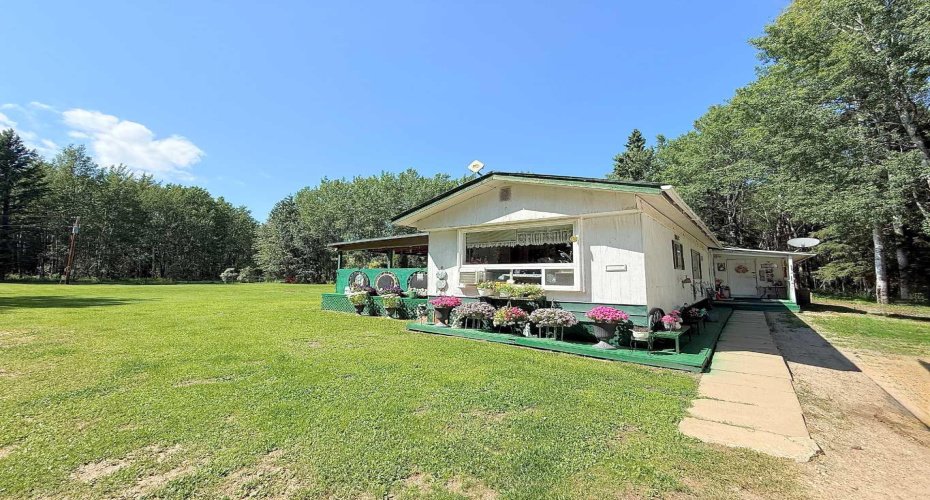 224060 Township Road 680, Rural Athabasca County, Alberta T9S 2A2, 2 Bedrooms Bedrooms, ,1 BathroomBathrooms,Residential,For Sale,224060 Township Road 680,A2329636