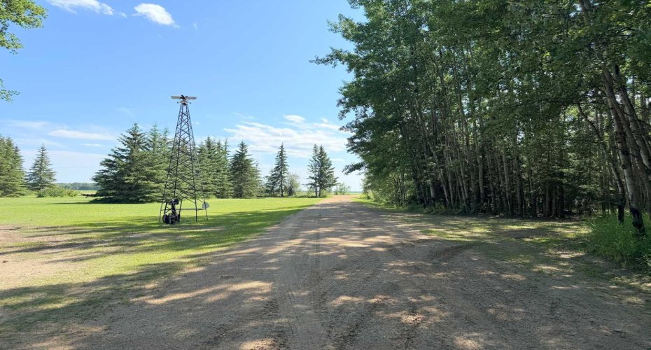 224060 Township Road 680, Rural Athabasca County, Alberta T9S 2A2, 2 Bedrooms Bedrooms, ,1 BathroomBathrooms,Residential,For Sale,224060 Township Road 680,A2329636