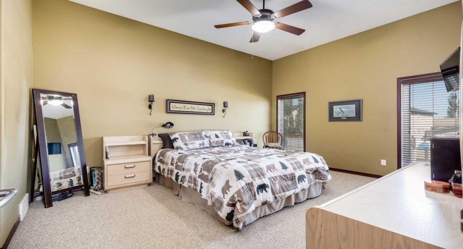 800 Carriage lane Place, Carstairs, Alberta T0M 0N0, 4 Bedrooms Bedrooms, ,3 BathroomsBathrooms,Residential,For Sale,Carriage lane,A2329642