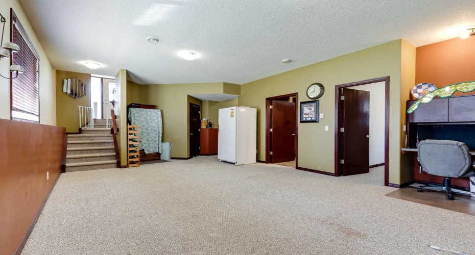 800 Carriage lane Place, Carstairs, Alberta T0M 0N0, 4 Bedrooms Bedrooms, ,3 BathroomsBathrooms,Residential,For Sale,Carriage lane,A2329642