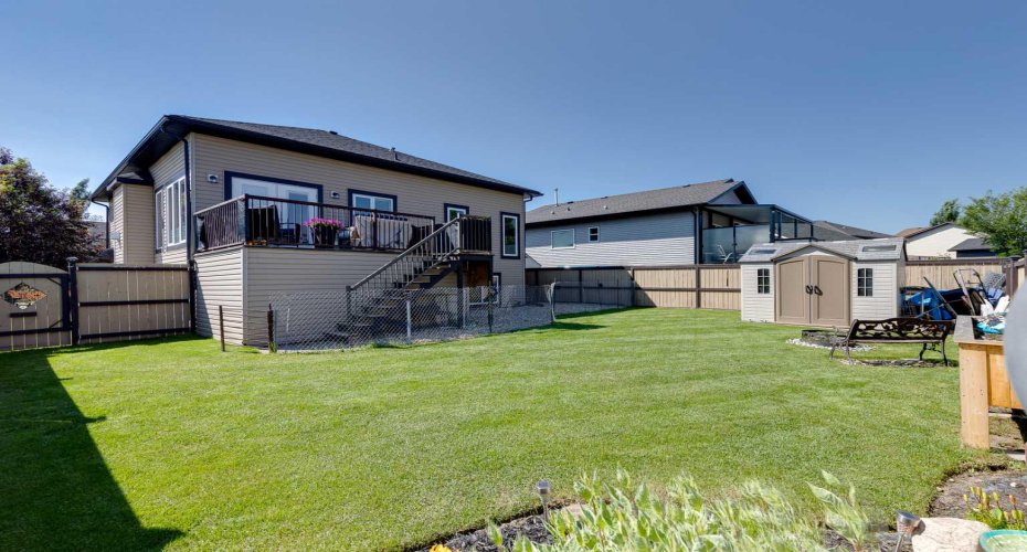 800 Carriage lane Place, Carstairs, Alberta T0M 0N0, 4 Bedrooms Bedrooms, ,3 BathroomsBathrooms,Residential,For Sale,Carriage lane,A2329642