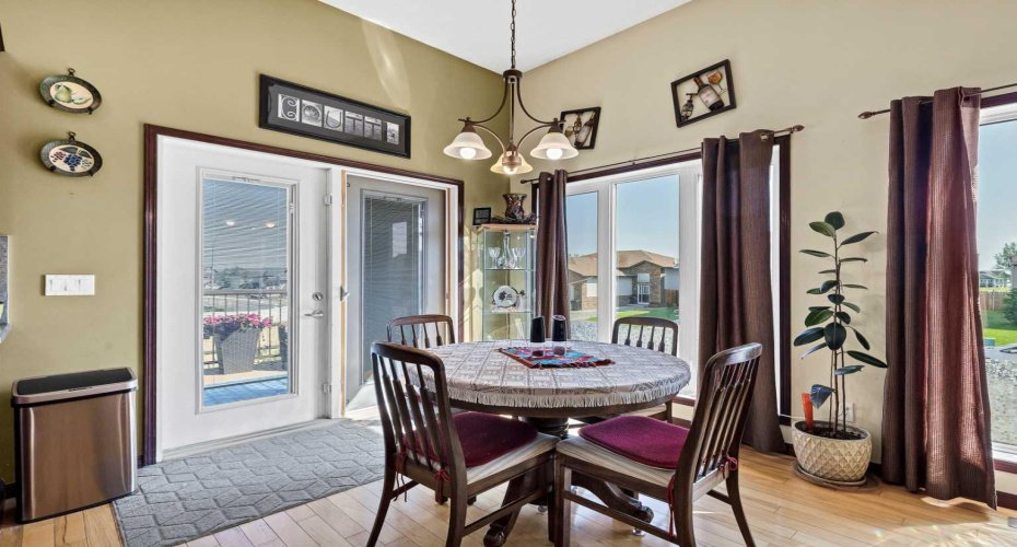 800 Carriage lane Place, Carstairs, Alberta T0M 0N0, 4 Bedrooms Bedrooms, ,3 BathroomsBathrooms,Residential,For Sale,Carriage lane,A2329642
