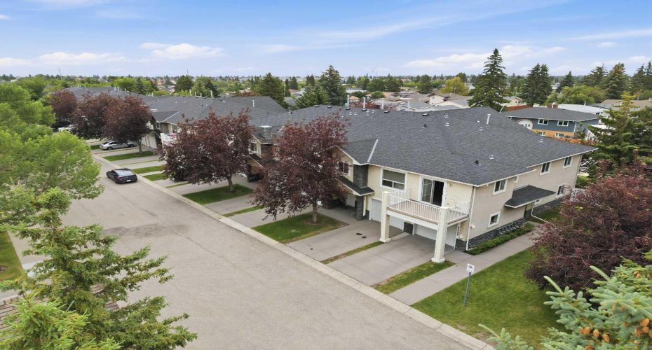 6591 Pinecliff Grove, Calgary, Alberta T1Y 7K8, 2 Bedrooms Bedrooms, ,2 BathroomsBathrooms,Residential,For Sale,Pinecliff,A2329645