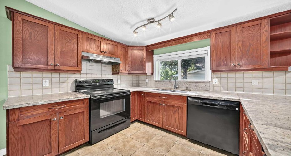 4628 Verona Drive, Calgary, Alberta T3A 0P4, 5 Bedrooms Bedrooms, ,2 BathroomsBathrooms,Residential,For Sale,Verona,A2329648