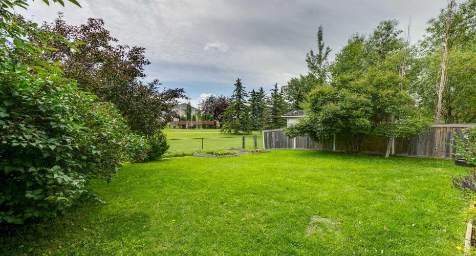 98 River Rock Way, Calgary, Alberta T2C 4H1, 3 Bedrooms Bedrooms, ,2 BathroomsBathrooms,Residential,For Sale,River Rock,A2329649