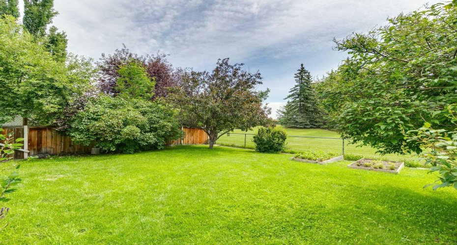 98 River Rock Way, Calgary, Alberta T2C 4H1, 3 Bedrooms Bedrooms, ,2 BathroomsBathrooms,Residential,For Sale,River Rock,A2329649