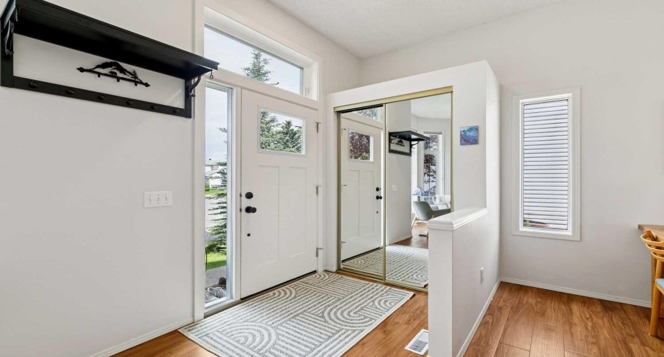 98 River Rock Way, Calgary, Alberta T2C 4H1, 3 Bedrooms Bedrooms, ,2 BathroomsBathrooms,Residential,For Sale,River Rock,A2329649
