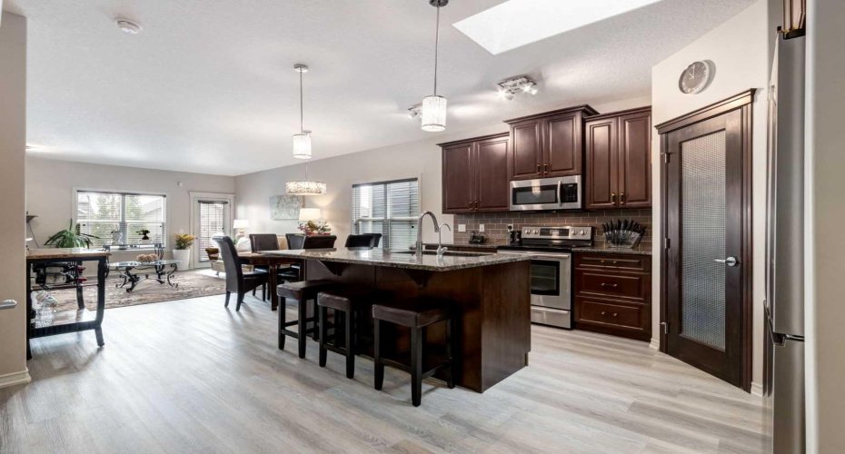 202 Silverado Bank Circle, Calgary, Alberta T2X 0K9, 3 Bedrooms Bedrooms, ,3 BathroomsBathrooms,Residential,For Sale,Silverado Bank,A2329655