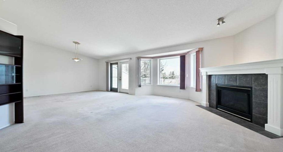 184 Valley Ridge Heights, Calgary, Alberta T3B 5T3, 2 Bedrooms Bedrooms, ,3 BathroomsBathrooms,Residential,For Sale,Valley Ridge,A2329663
