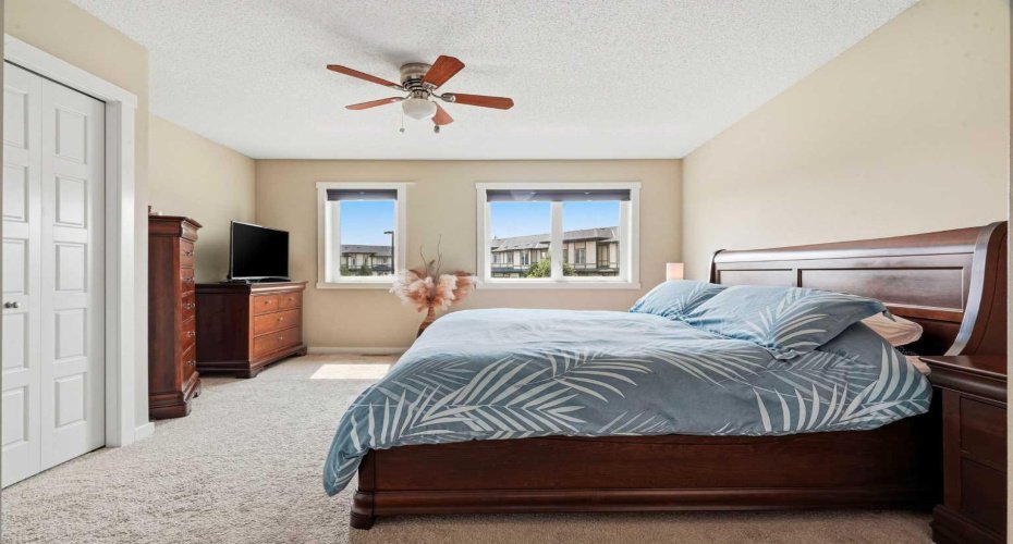 50 Westland Road, Okotoks, Alberta T1S2G4, 2 Bedroom Bedrooms, 0 ,3 BathroomBathrooms,Residential,For Sale,Westland,0,A2335170