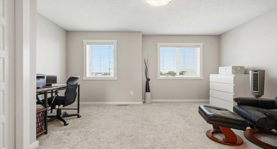 50 Westland Road, Okotoks, Alberta T1S2G4, 2 Bedroom Bedrooms, 0 ,3 BathroomBathrooms,Residential,For Sale,Westland,0,A2335170