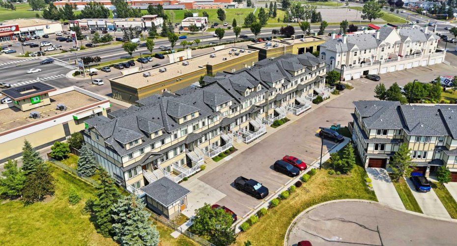 50 Westland Road, Okotoks, Alberta T1S2G4, 2 Bedroom Bedrooms, 0 ,3 BathroomBathrooms,Residential,For Sale,Westland,0,A2335170