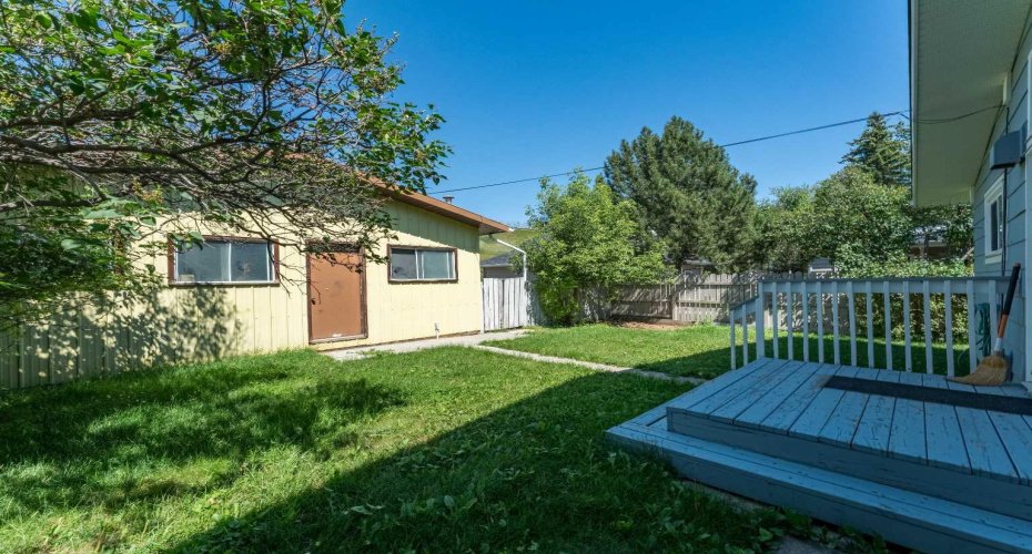 106 Elma Street, Okotoks, Alberta T1S 1J9, 2 Bedroom Bedrooms, 0 ,2 BathroomBathrooms,Residential,For Sale,Elma,0,A2333876