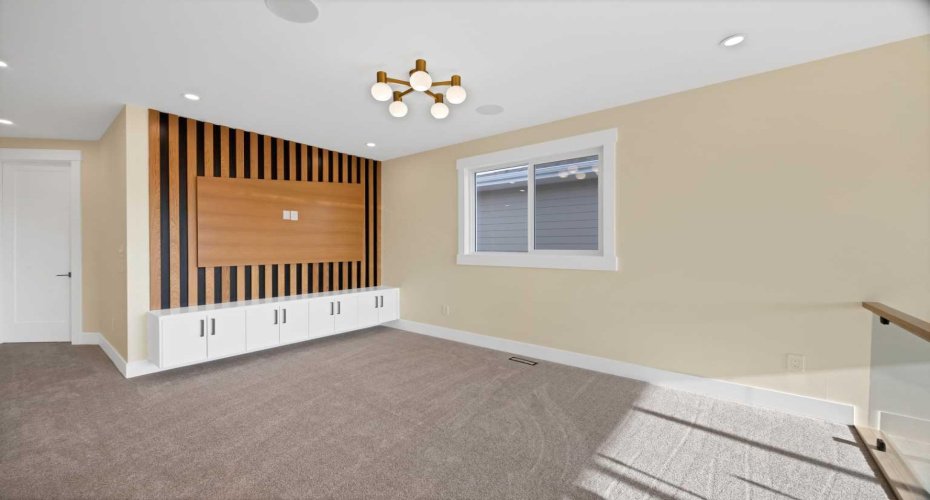 506 Waterford Rise, Chestermere, Alberta T1X 3B5, 5 Bedroom Bedrooms, 0 ,4 BathroomBathrooms,Residential,For Sale,Waterford,0,A2332418
