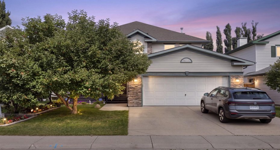 117 Lakeview Shores, Chestermere, Alberta T1X 1H1, 5 Bedroom Bedrooms, 0 ,4 BathroomBathrooms,Residential,For Sale,Lakeview,0,A2337173