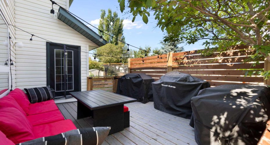 117 Lakeview Shores, Chestermere, Alberta T1X 1H1, 5 Bedroom Bedrooms, 0 ,4 BathroomBathrooms,Residential,For Sale,Lakeview,0,A2337173