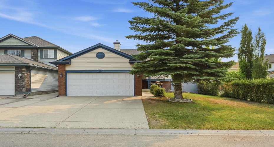 76 Crystalridge Crescent, Okotoks, Alberta T1S 1V2, 4 Bedroom Bedrooms, 0 ,2 BathroomBathrooms,Residential,For Sale,Crystalridge,0,A2336464