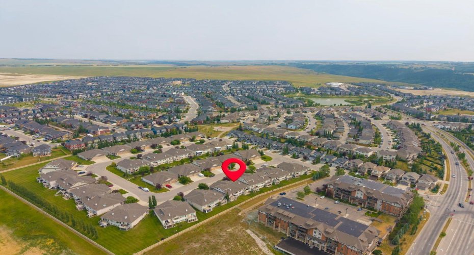 204 Sunset Square, Cochrane, Alberta T4C 0H3, 2 Bedroom Bedrooms, 0 ,3 BathroomBathrooms,Residential,For Sale,Sunset,0,A2335776