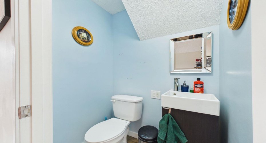 800 Bowcroft Place, Cochrane, Alberta T4C1B9, 3 Bedroom Bedrooms, 0 ,2 BathroomBathrooms,Residential,For Sale,Bowcroft,0,A2336863