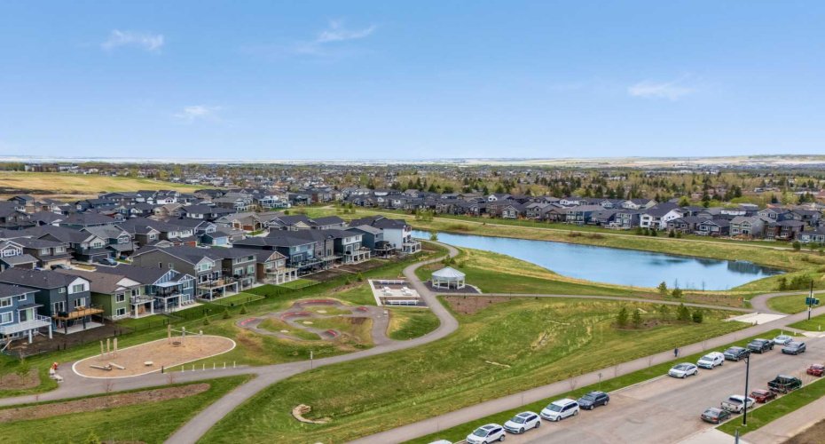 100 Banister Drive, Okotoks, Alberta T1S 5Y4, 2 Bedroom Bedrooms, 0 ,2 BathroomBathrooms,Residential,For Sale,Banister,0,A2337704