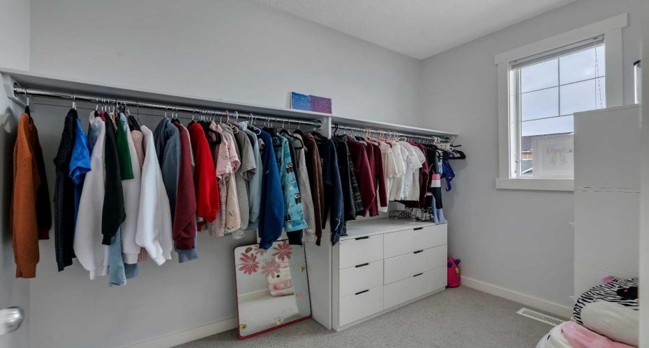 151 Stonemere Green, Chestermere, Alberta T1X 0S2, 5 Bedroom Bedrooms, 0 ,4 BathroomBathrooms,Residential,For Sale,Stonemere,0,A2338361