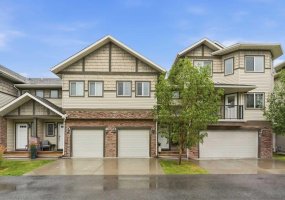308 11 Avenue, High River, Alberta T1V 0G3, 3 Bedroom Bedrooms, 0 ,3 BathroomBathrooms,Residential,For Sale,11,0,A2341109