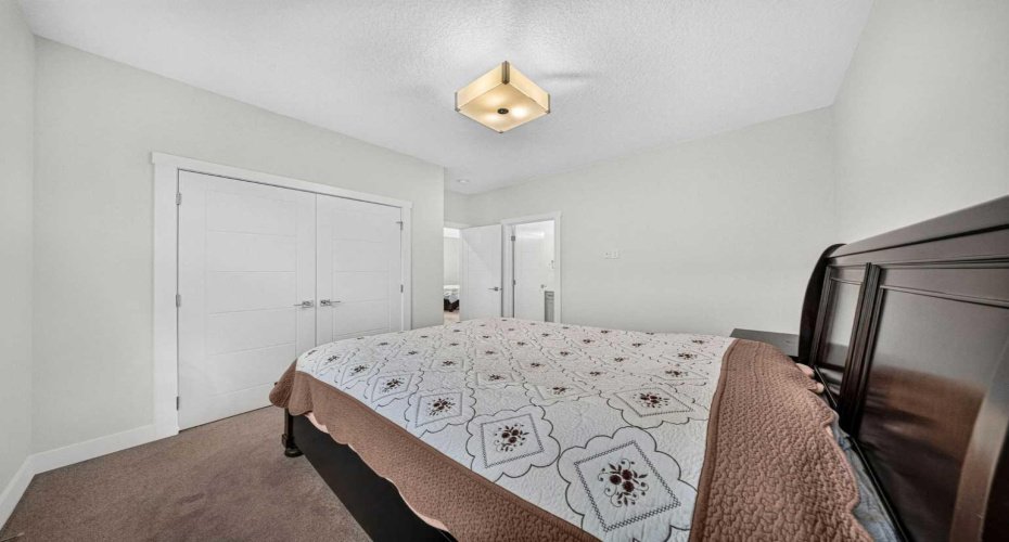 47 Waterford Heights, Chestermere, Alberta T1X 0R2, 7 Bedroom Bedrooms, 0 ,5 BathroomBathrooms,Residential,For Sale,Waterford,0,A2341202