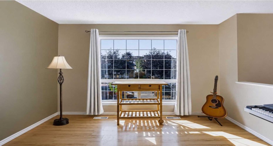118 Cimarron Grove Crescent, Okotoks, Alberta T1S 2E2, 3 Bedroom Bedrooms, 0 ,2 BathroomBathrooms,Residential,For Sale,Cimarron Grove,0,A2341276