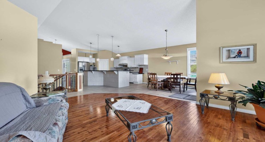 118 Invermere Drive, Chestermere, Alberta T1X 1L1, 4 Bedroom Bedrooms, 0 ,3 BathroomBathrooms,Residential,For Sale,Invermere,0,A2341593