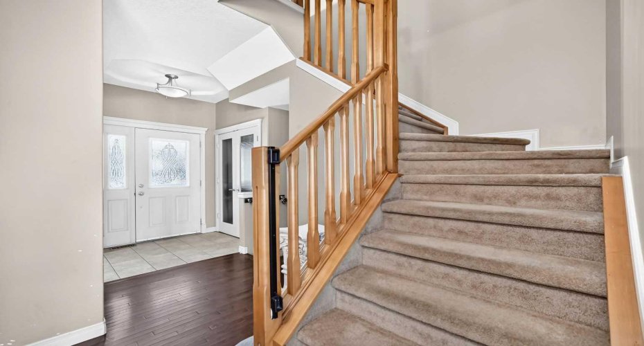 246 Crystal Green Point, Okotoks, Alberta T1S 2K7, 4 Bedroom Bedrooms, 0 ,4 BathroomBathrooms,Residential,For Sale,Crystal Green,0,A2341683