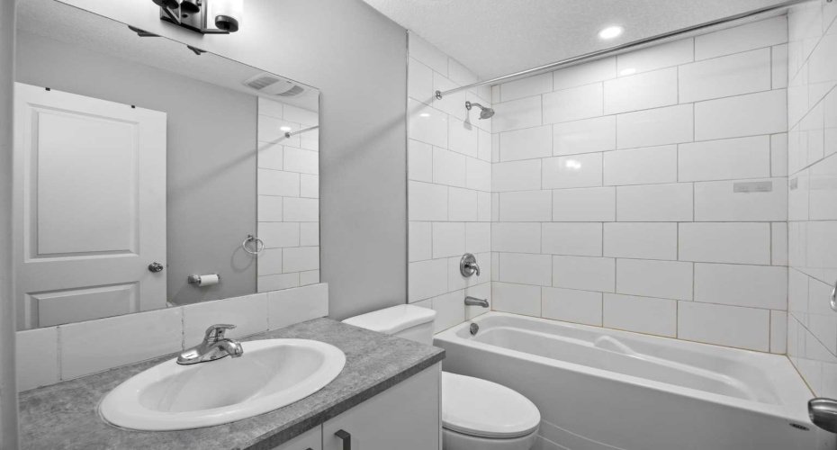 38 Seton Manor, Calgary, Alberta T3M 2V8, 4 Bedroom Bedrooms, 0 ,4 BathroomBathrooms,Residential,For Sale,Seton,0,A2343258