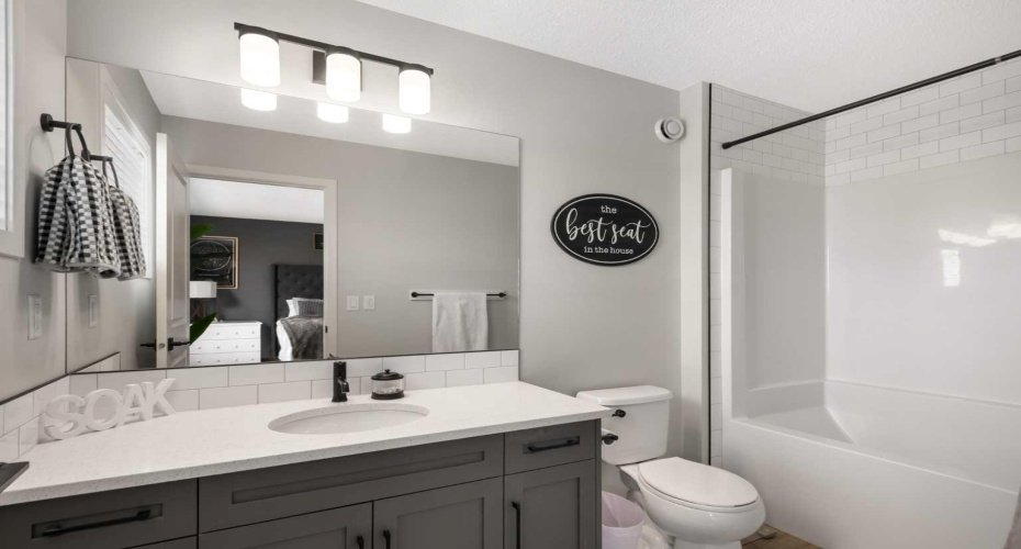 209 D'arcy Ranch Drive, Okotoks, Alberta T1S 5T1, 2 Bedroom Bedrooms, 0 ,3 BathroomBathrooms,Residential,For Sale,D'arcy Ranch,0,A2342324