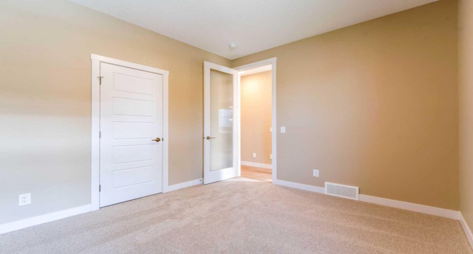 131 Waterford Manor, Chestermere, Alberta T1X 2Z6, 4 Bedroom Bedrooms, 0 ,3 BathroomBathrooms,Residential,For Sale,Waterford,0,A2344522