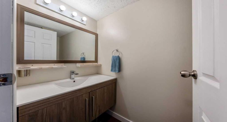 73 Glenbrook Crescent, Cochrane, Alberta T4C 1G1, 3 Bedroom Bedrooms, 0 ,2 BathroomBathrooms,Residential,For Sale,Glenbrook,0,A2345408