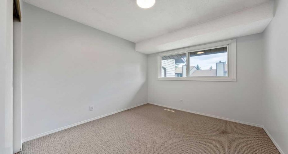 73 Glenbrook Crescent, Cochrane, Alberta T4C 1G1, 3 Bedroom Bedrooms, 0 ,2 BathroomBathrooms,Residential,For Sale,Glenbrook,0,A2345408