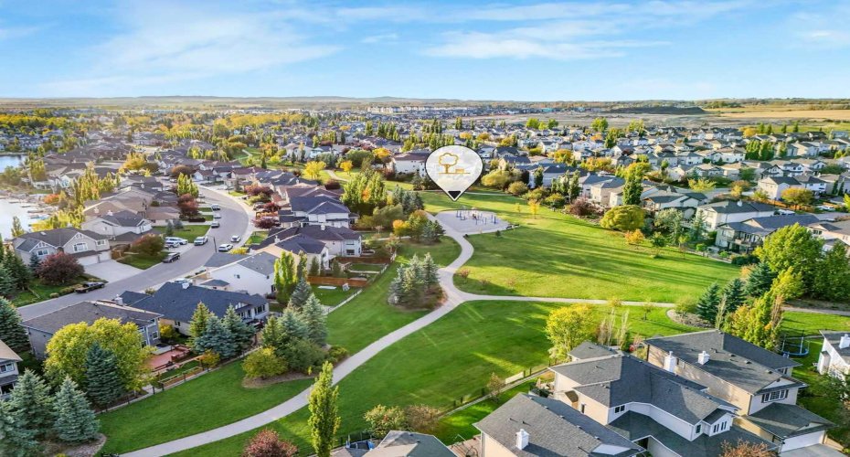 247 Crystal Shores Drive, Okotoks, Alberta T1S 2C5, 4 Bedroom Bedrooms, 0 ,4 BathroomBathrooms,Residential,For Sale,Crystal Shores,0,A2352606