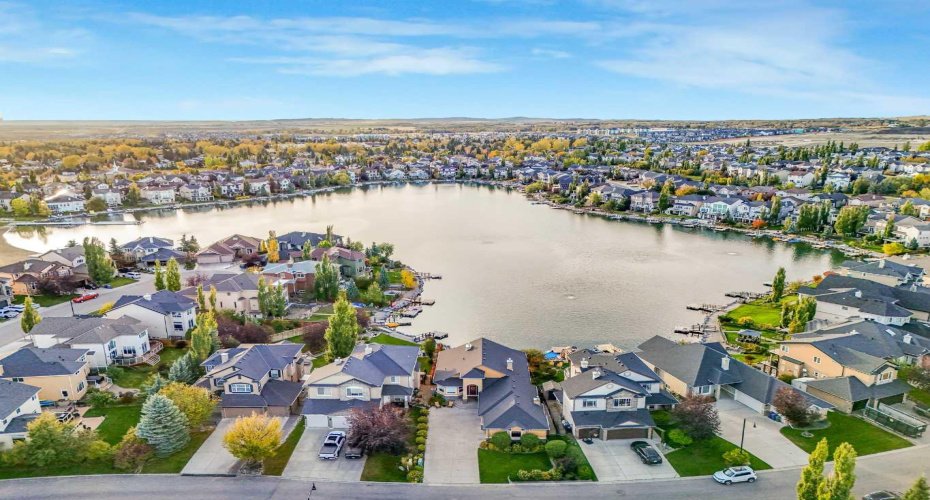 247 Crystal Shores Drive, Okotoks, Alberta T1S 2C5, 4 Bedroom Bedrooms, 0 ,4 BathroomBathrooms,Residential,For Sale,Crystal Shores,0,A2352606
