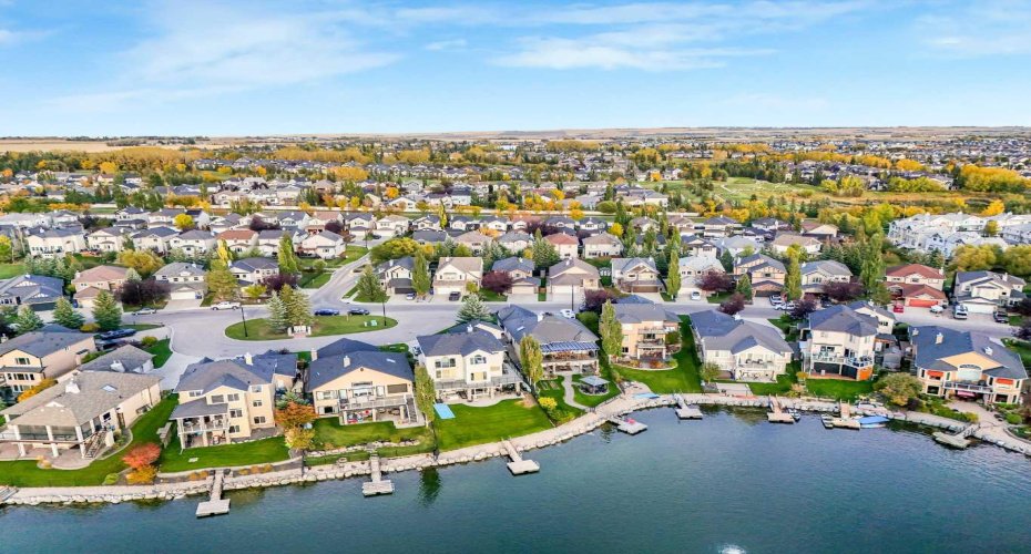 247 Crystal Shores Drive, Okotoks, Alberta T1S 2C5, 4 Bedroom Bedrooms, 0 ,4 BathroomBathrooms,Residential,For Sale,Crystal Shores,0,A2352606