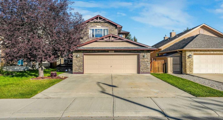 247 Crystal Shores Drive, Okotoks, Alberta T1S 2C5, 4 Bedroom Bedrooms, 0 ,4 BathroomBathrooms,Residential,For Sale,Crystal Shores,0,A2352606