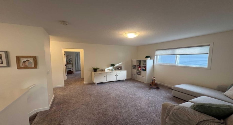 476 CHINOOK GATE SQUARE Street, Airdrie, Alberta T4B 4V9, 3 Bedroom Bedrooms, 0 ,3 BathroomBathrooms,Residential,For Sale,CHINOOK GATE SQUARE,0,A2353990