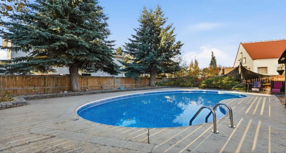 181 Woodbend Way, Okotoks, Alberta T1S 1L8, 3 Bedroom Bedrooms, 0 ,3 BathroomBathrooms,Residential,For Sale,Woodbend,0,A2352873